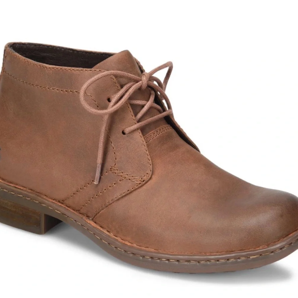 Born ~ Men's Harrison Brown Distressed Leather Chukka Boots - Lace-Up Ankle